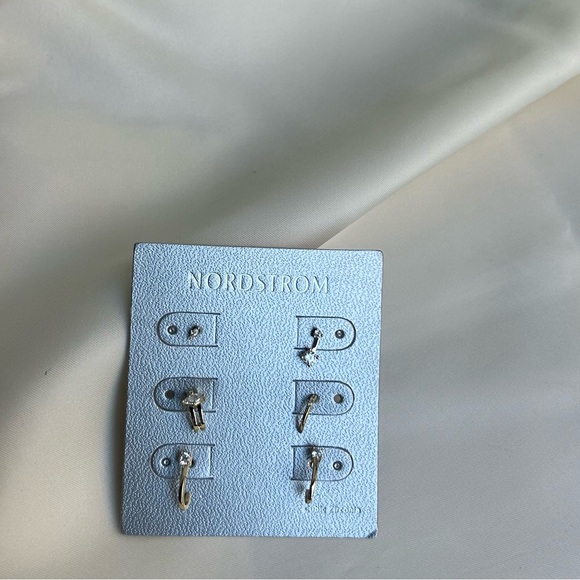 Set of 6  CZ ear party clear-gold Nordstrom 59$ new - Picture 5 of 7